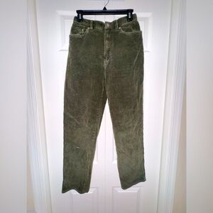 Lauren Ralph Lauren women’s Olive corduroy pants. Size 4. EUC